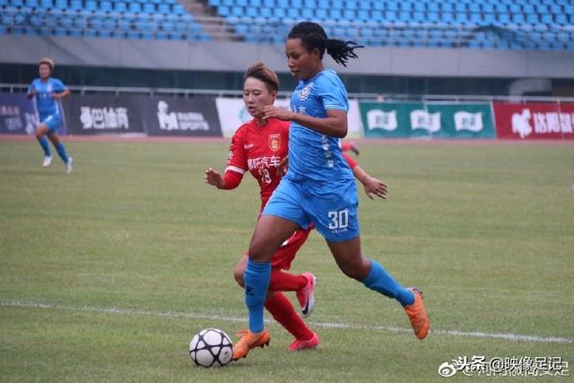 斯瓦泰克教练分析美网失利：不应低估比赛的变化